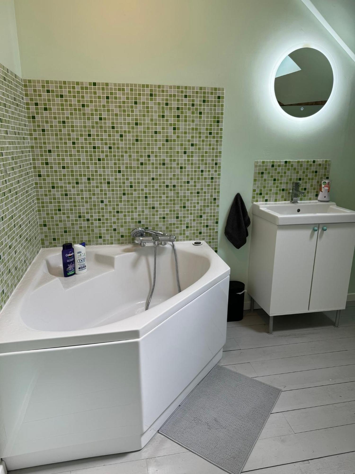Appartement En Centre-Ville - Local Velos Disponible Mayenne Eksteriør billede